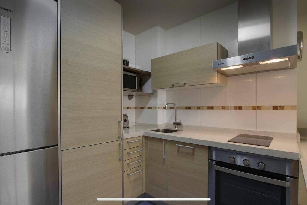 PACIFICO P4 - Bonito apartamento con piscina&parking, playa a 100 metros Appartamento Málaga Esterno foto